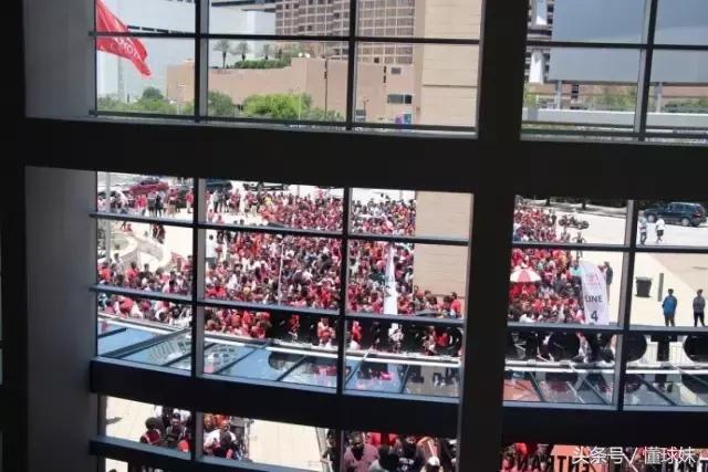 保罗将穿勇士3号球衣,保罗在勇士为什么穿3号