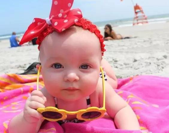 带孩子去海边旅行带什么必备品,去海边必备物品清单小孩一日游