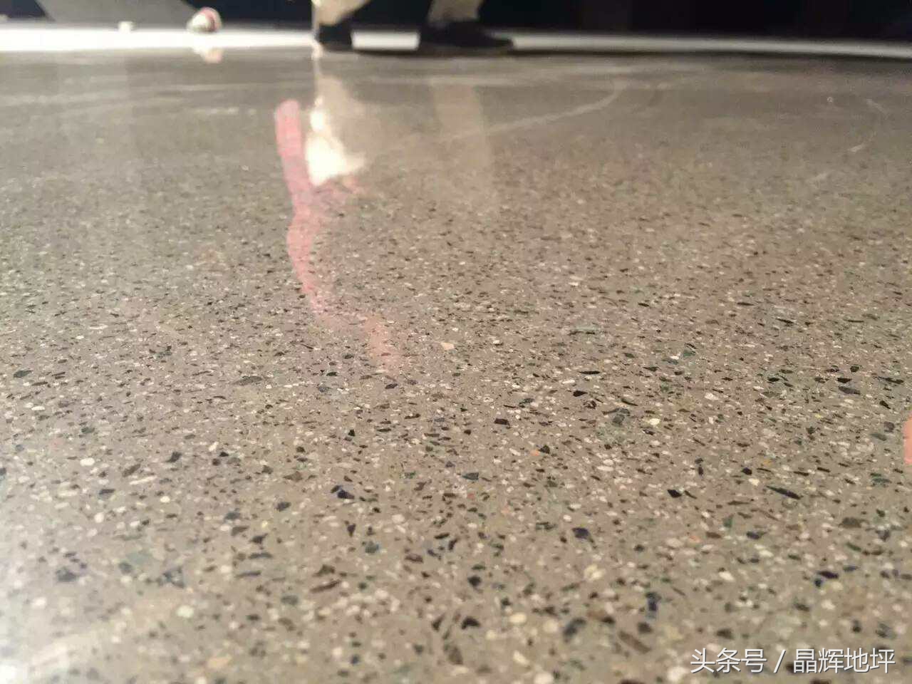 石灰墙潮湿起皮脱落怎么翻新,户外防腐木起皮翻新视频教程