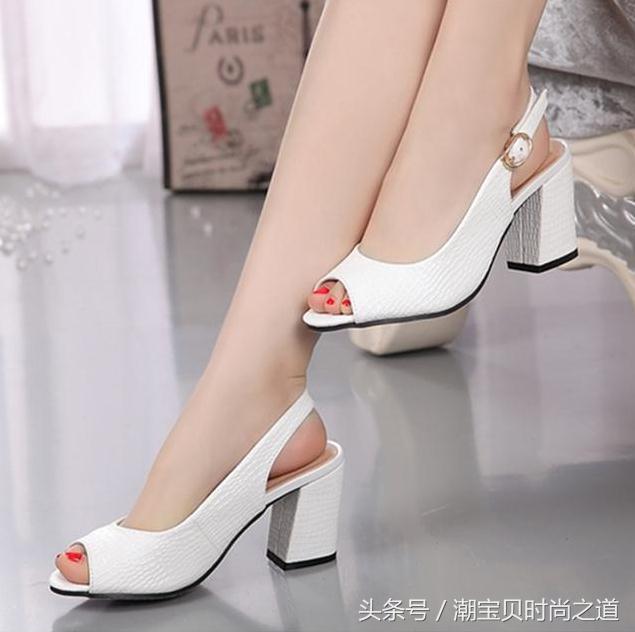 高跟鱼嘴鞋夏季穿搭出高级感,鱼嘴鞋怎么搭配才好看