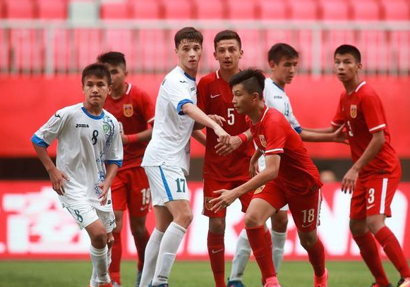 3冠1亚1四强!英格兰青年队横扫足坛成长轨迹让中国足球脸红