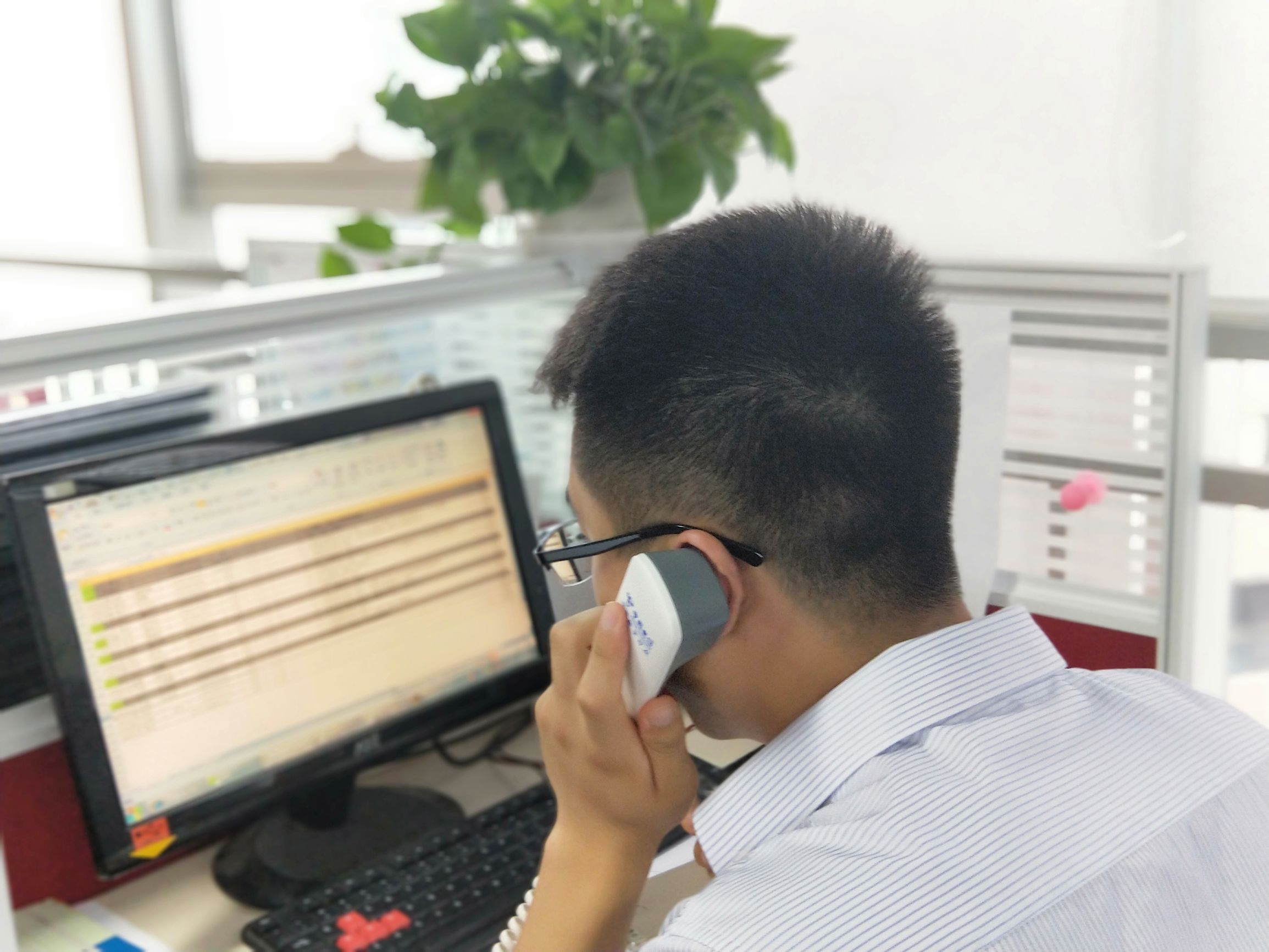 一天签约三位加盟商,一天签约32个门店