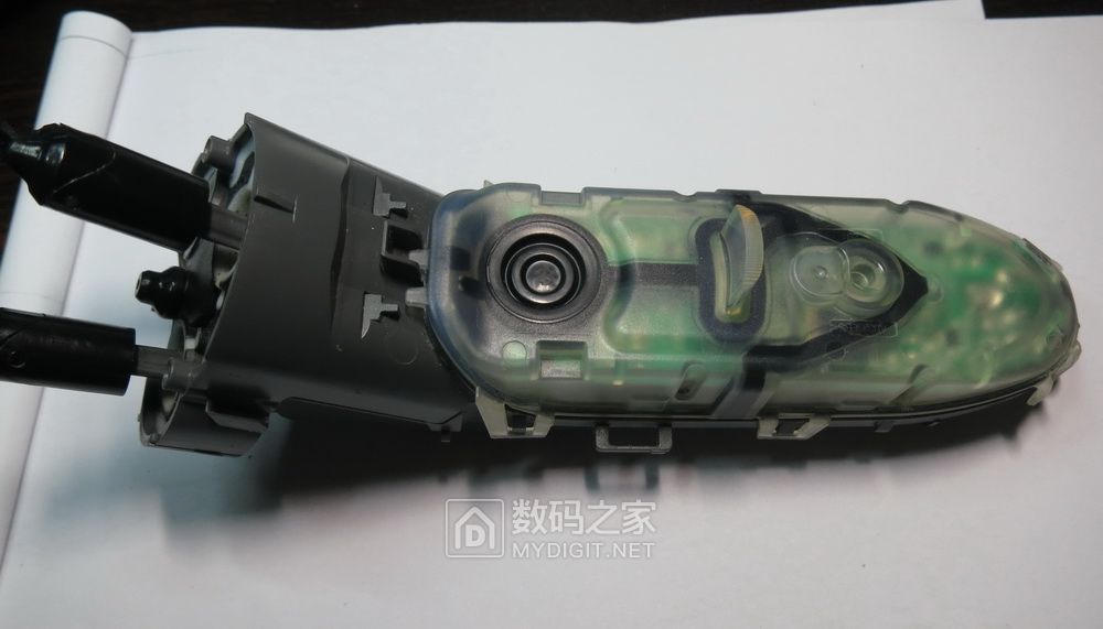 飞利浦三头剃须刀刀头拆卸清洗,传统剃须刀剃须的感受