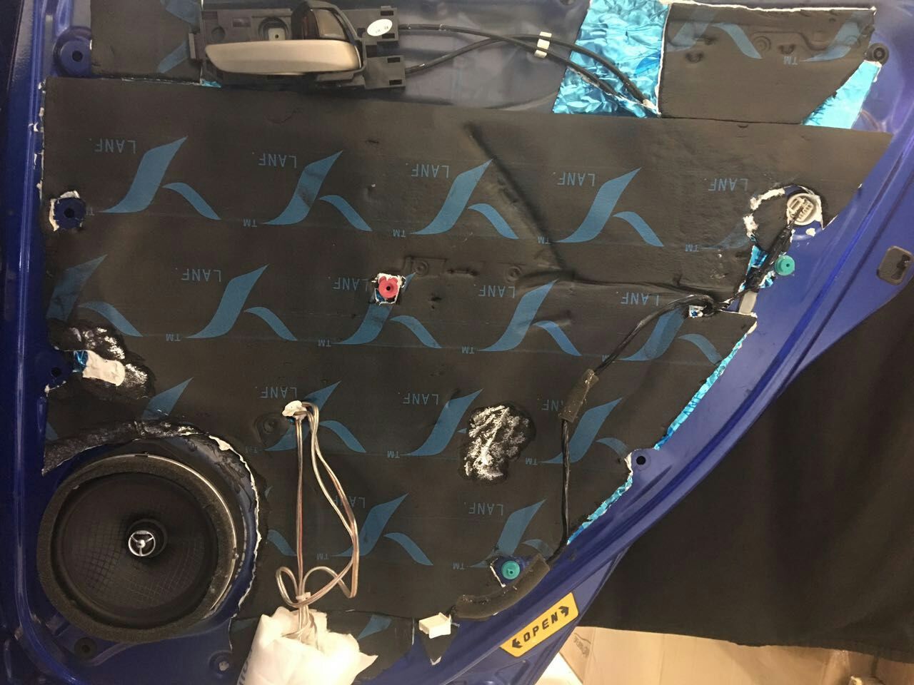 改装漫步者汽车音响全过程,惠州飞度改装音响漫步者