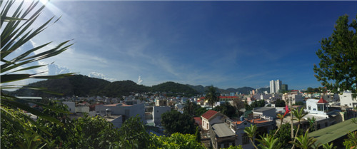 有些人不知哪里好但谁都代替不了,有些人说不上哪里好但谁都替不了