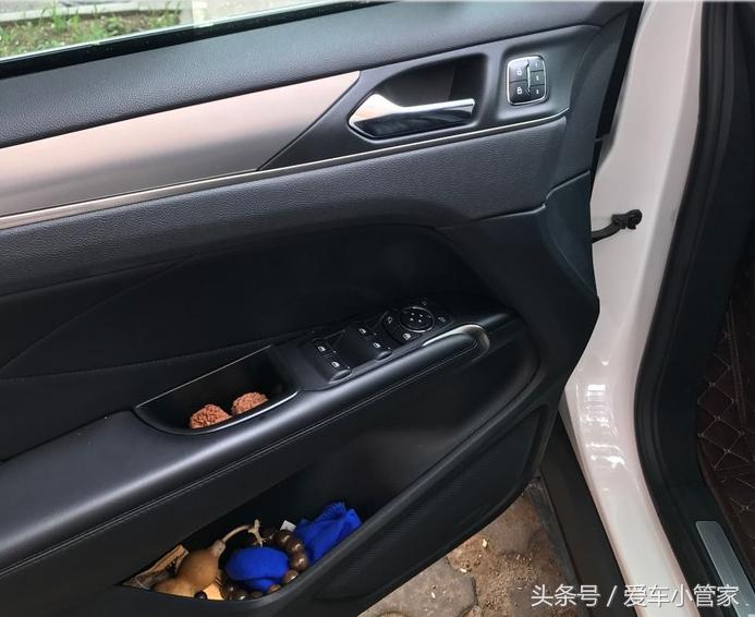 林肯c款,林肯航海家和宝马x330i油耗对比