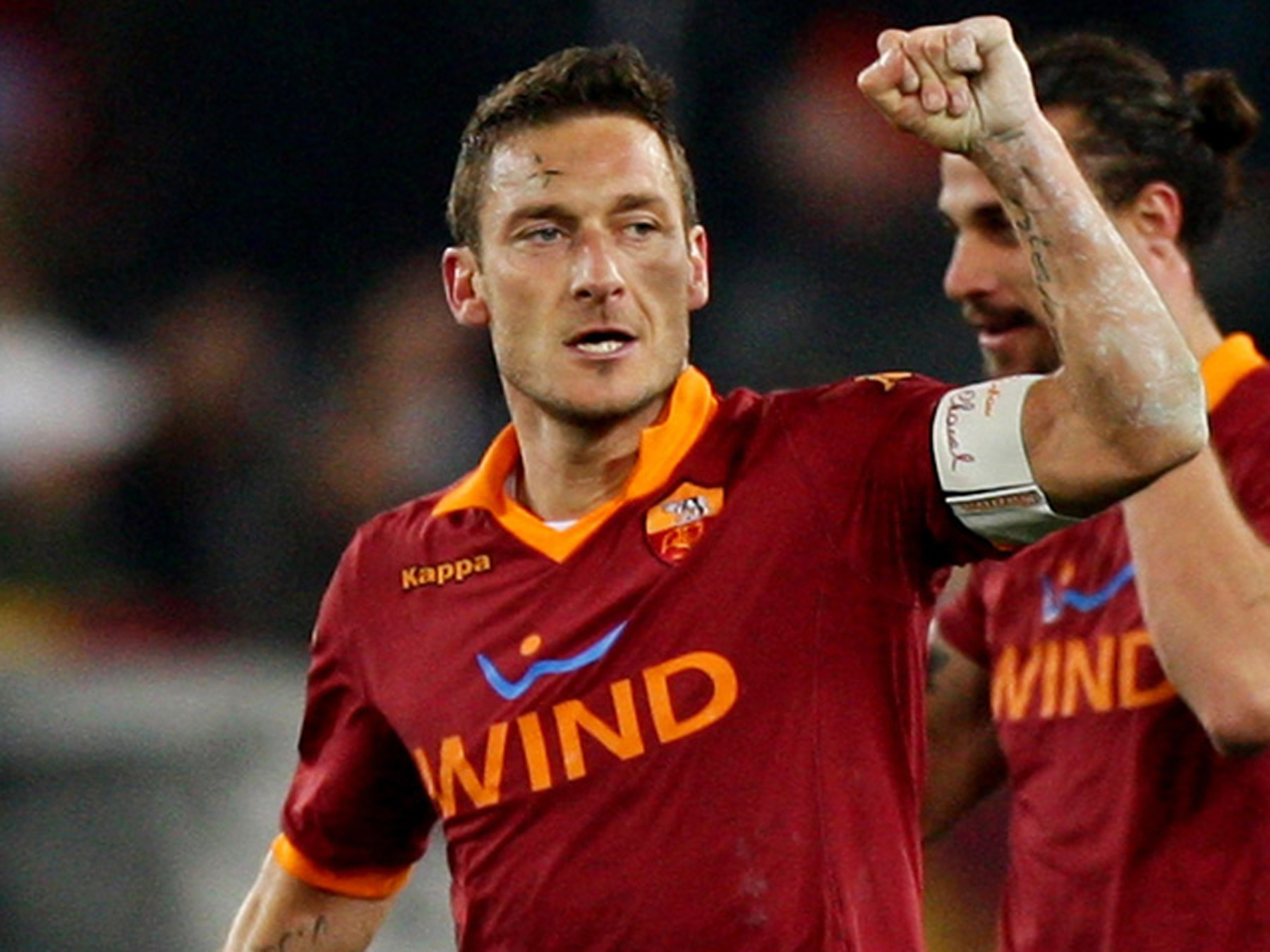 托蒂告别罗马飙泪,狼王托蒂告别罗马视频