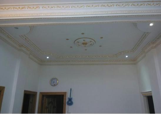 石膏线安装简单最有效的方法,石膏线打四五颗钉子固定会掉吗