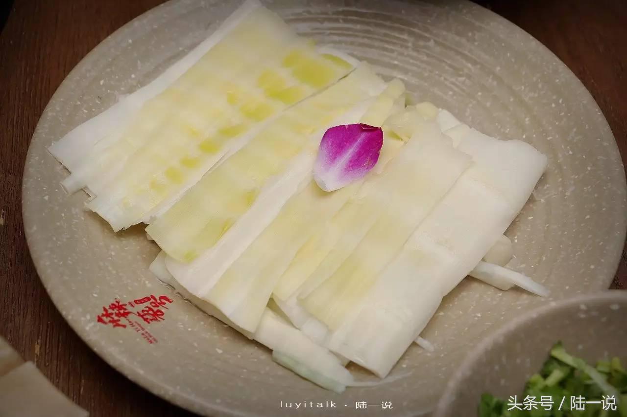 牛鞭吃起来臭吗,牛鞭吃起来的口感