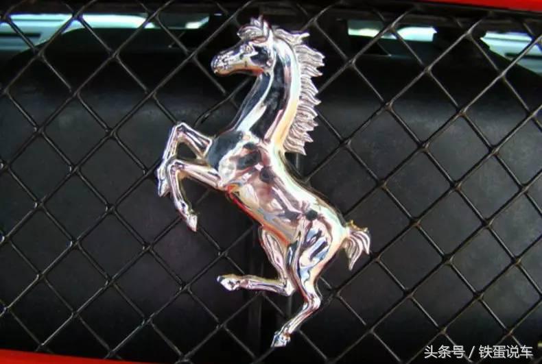 法拉利拉法富豪都不知道的秘密,厄齐尔法拉利对比