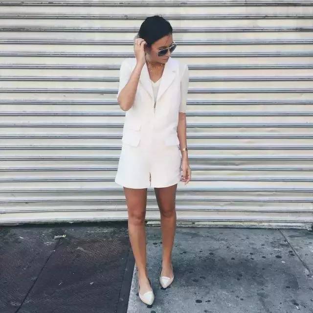 凉鞋绕腿绑带方法,凉鞋如何绑带缠腿