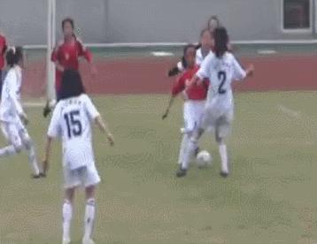 经历断腿四国赛上为中国队打进绝杀的“黑妹”，你对她的了解有多少？