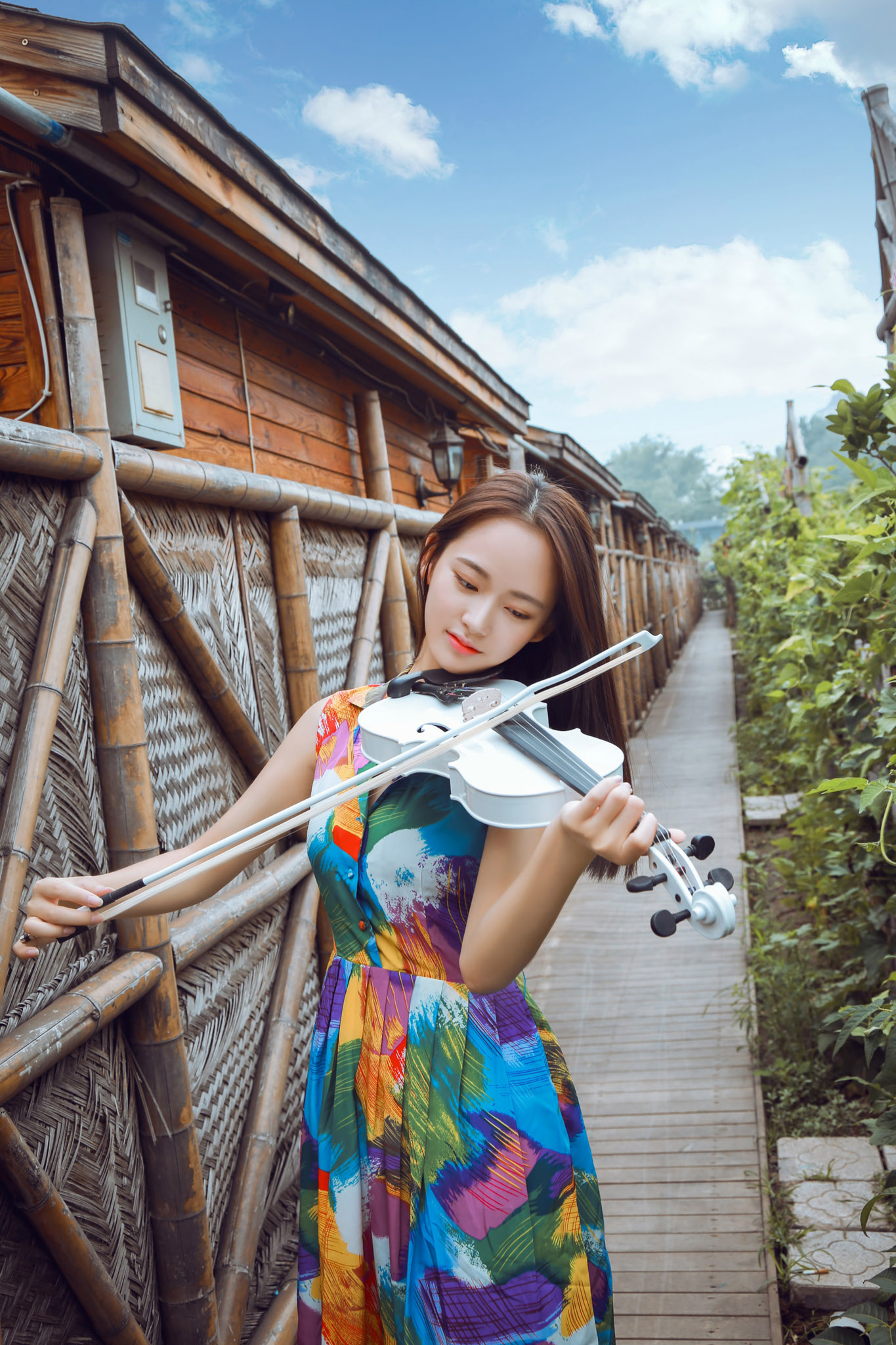 木屋里的小姑娘,围屋里的小姑娘