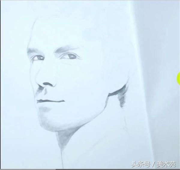 大卫贝克汉姆素描教程,彩铅画教程简单初学者向日葵