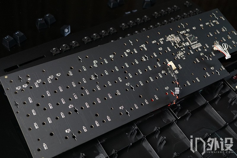 魔炼者1506机械键盘拆解,入门级客制化机械键盘横向评测