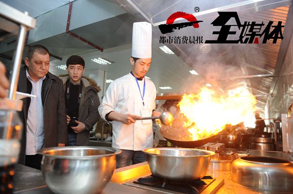 乌鲁木齐厨师比赛,高颜值厨娘厨艺大pk