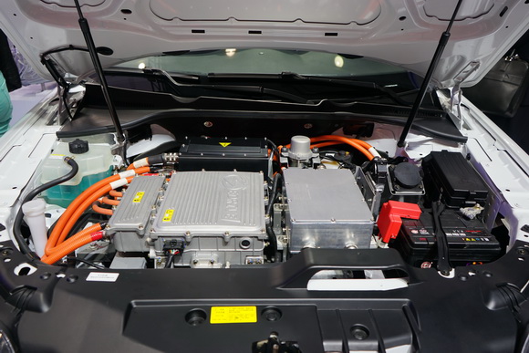 华泰iev230电池是什么品牌,华泰新能源iev230试驾视频