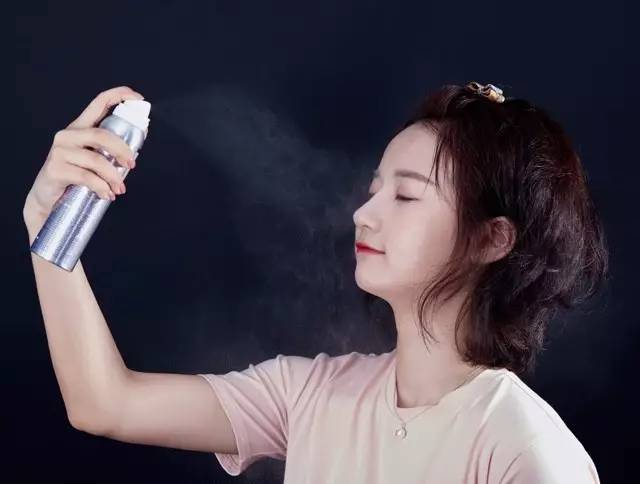 好物｜超细腻的玻尿酸喷雾，喷完仿佛满脸都是胶原蛋白