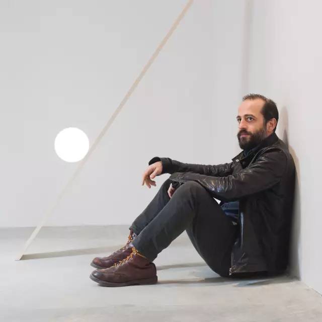 看《我的前半生》，别光关注第三者和男神，有时间看看里面的那些灯啊喂