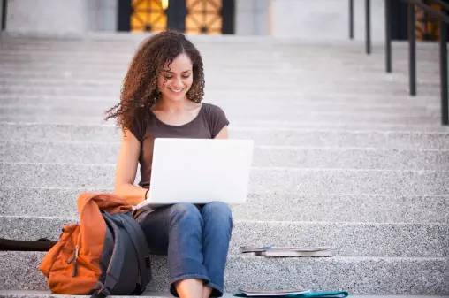 睡过了？要错过飞机了？该咋办？