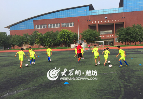 潍坊6-12岁儿童军训夏令营活动,2023年青岛市青少年足球夏令营