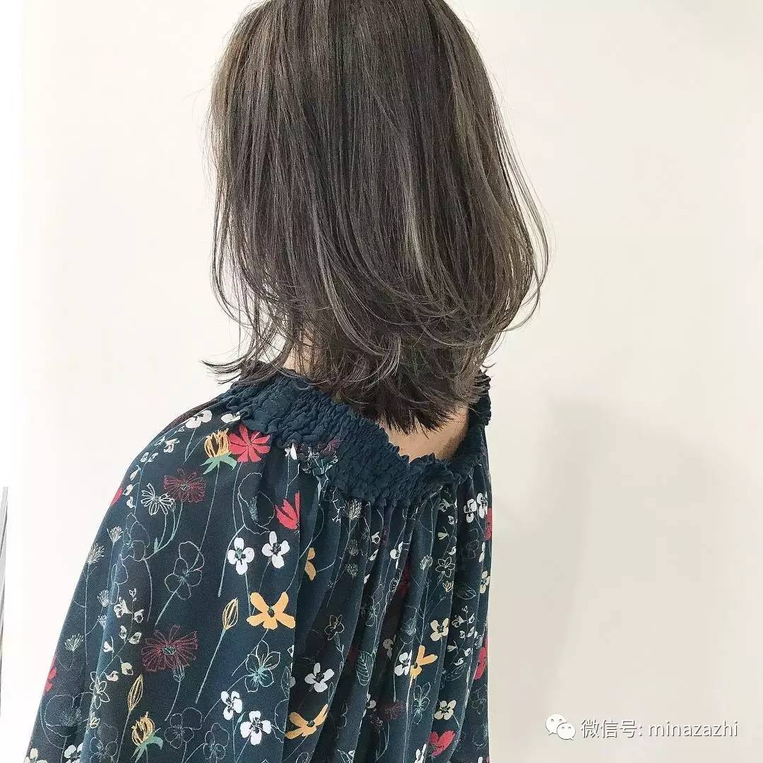 2022年最流行的发型长直发瓜子脸,2021年最流行的高颧骨发型中长发