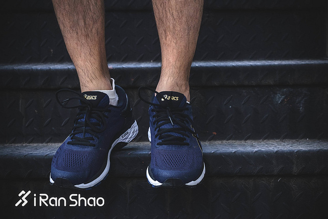 asicsgel-kayano24璇勬祴,asics鍏ラ棬缂撻渿璺戦瀷