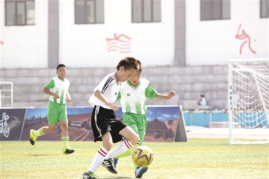 全国足球夏令营总营,足球夏令营2022开营