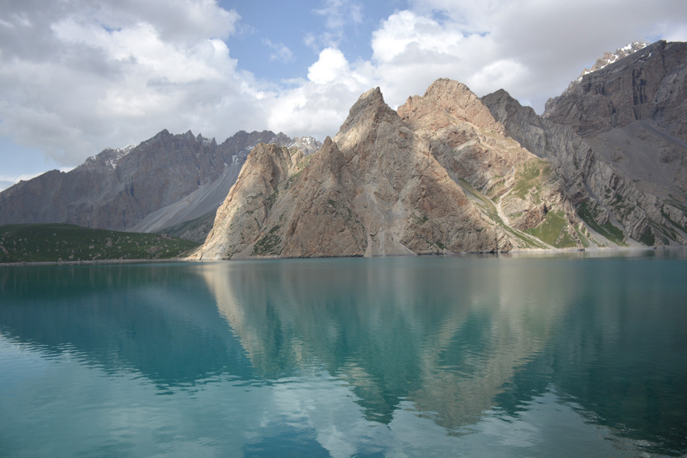 行者无疆-6月乌孙，漂洋过海为圣湖，翻山越岭因初心