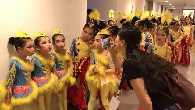 快讯丨腻害！小飞鹭的《金凤來仪》获“小荷风采”金奖