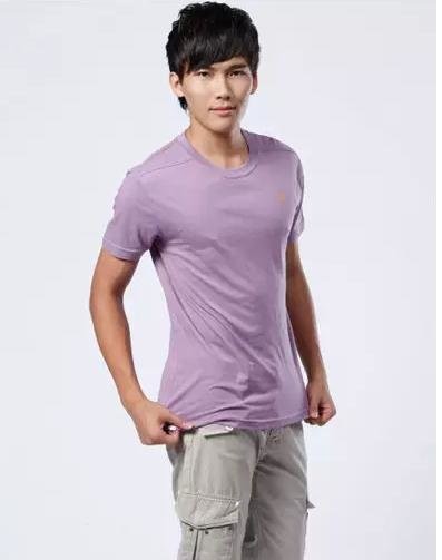 灰色裤子怎么搭配颜色好看,灰色上衣灰色裤子