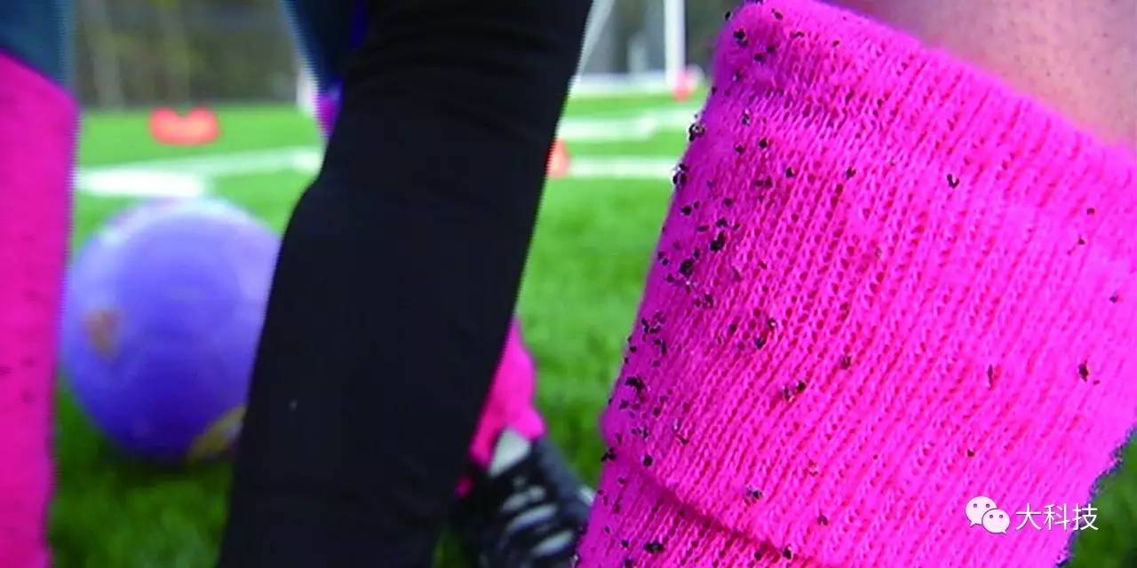 人造草坪足球场施工,人造草坪静电怎样消除