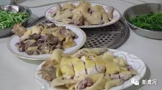 喝“活水”长大的飞凤鸡味道更浓郁?