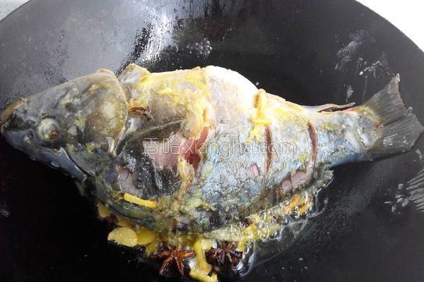 家常炖鲤鱼放醋吗,家常炖鲤鱼