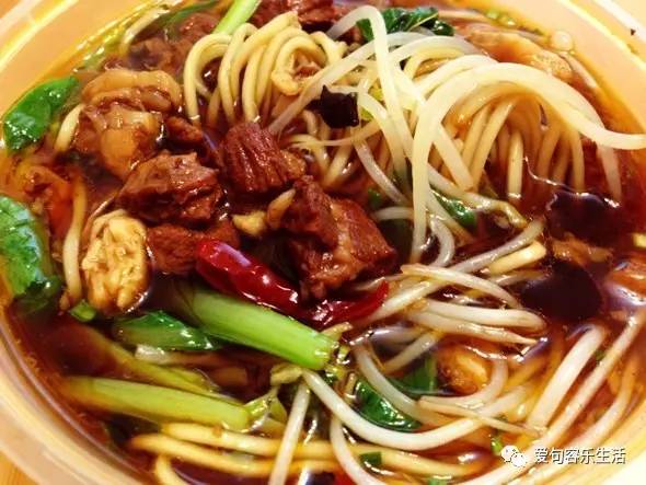 假如句容也有朋友圈，她的故事你一定猜不到……