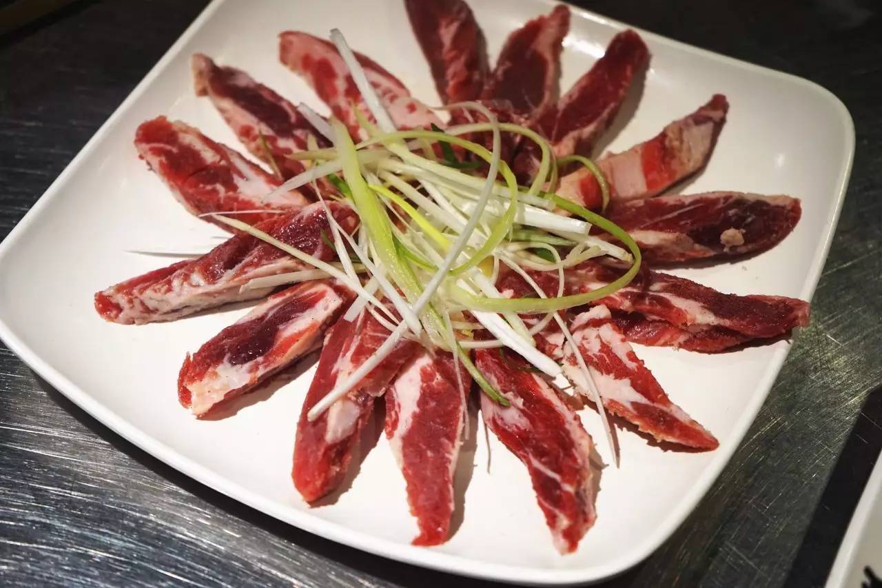 翻滚吧肥牛自助火锅,翻滚吧培根肉卷