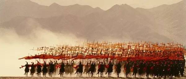 解构英雄,解构英雄对现代社会更有利