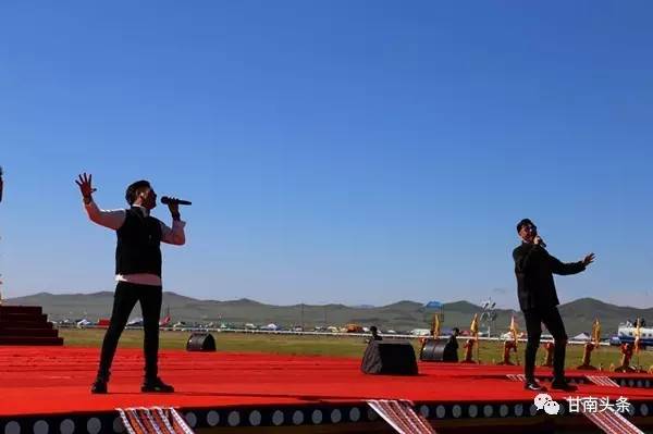 纵马扬鞭御风飞行丨九色甘南香巴拉·玛曲第十一届格萨尔赛马节隆重开幕