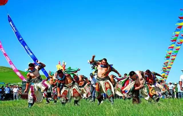 火车去青海沿途风景,青海人出国很难吗