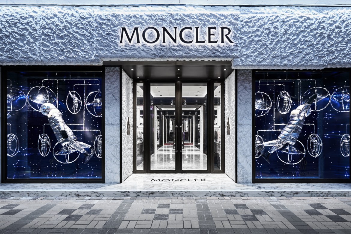 moncler香港哪里便宜,moncler香港t恤