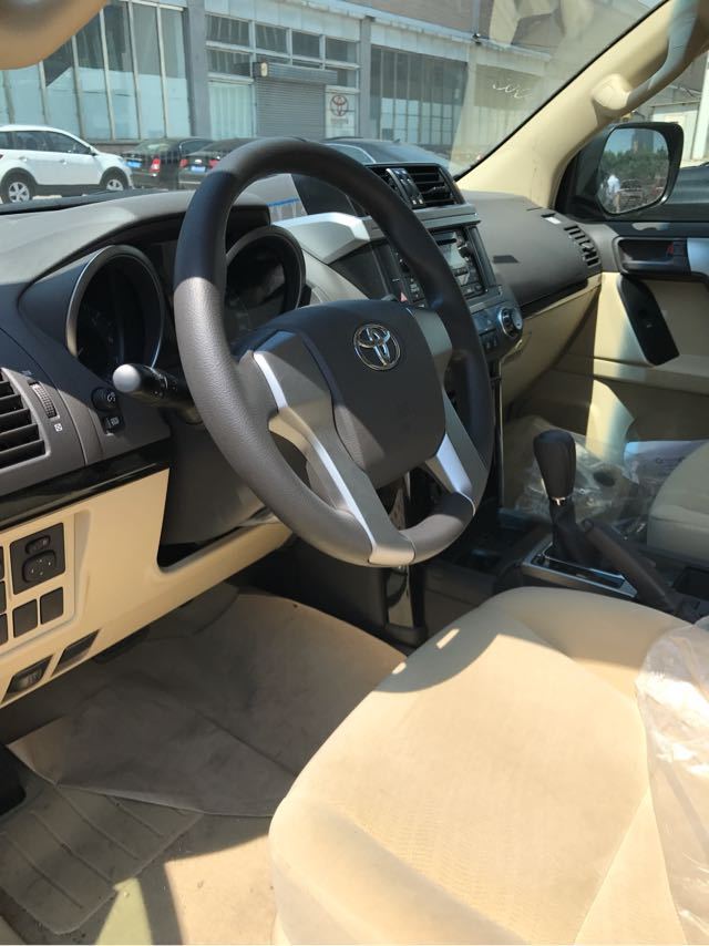 22款丰田霸道2700图片及价格,2018丰田霸道2700中东版txl