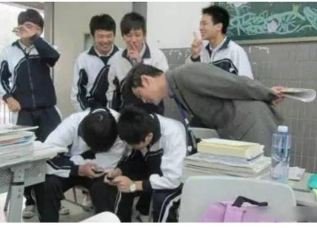 同个领导同一个班主任,和孩子同一个班主任