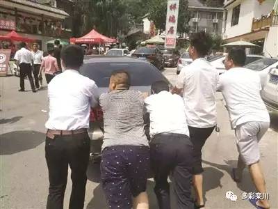 高速最后一天免费不能错过,高速最暖心的视频