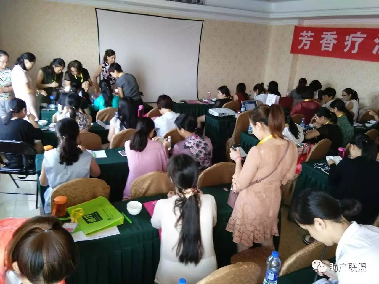 三个工作坊同时精彩上演