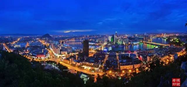 柳州的朋友圈是什么样子的,刷爆了微信朋友圈