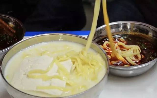 贵州风景区荔波小七孔,贵州黔南荔波佳荣镇景区