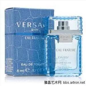 独特的美感极强的先锋艺术—Versace