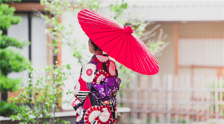 乐活家｜看完这支12分钟的麒麟啤酒广告，我感觉之前的日本白去了，没玩对啊！