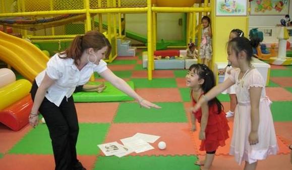 公立幼儿园托班好还是机构好,如何选择适合的托班和幼儿园