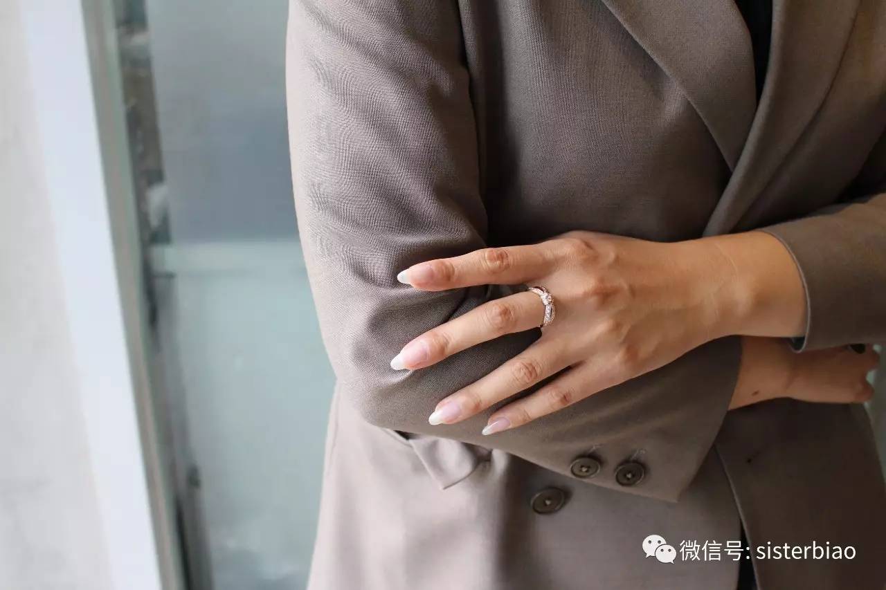 看到了大家挥舞的想要花钱的双手